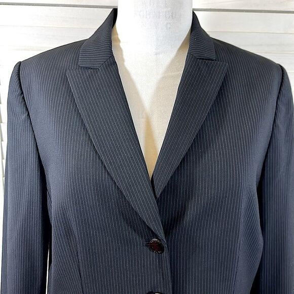 Tahari ASL Blazer Jacket Size 16 Navy Blue Pinstripe - Picture 3 of 15